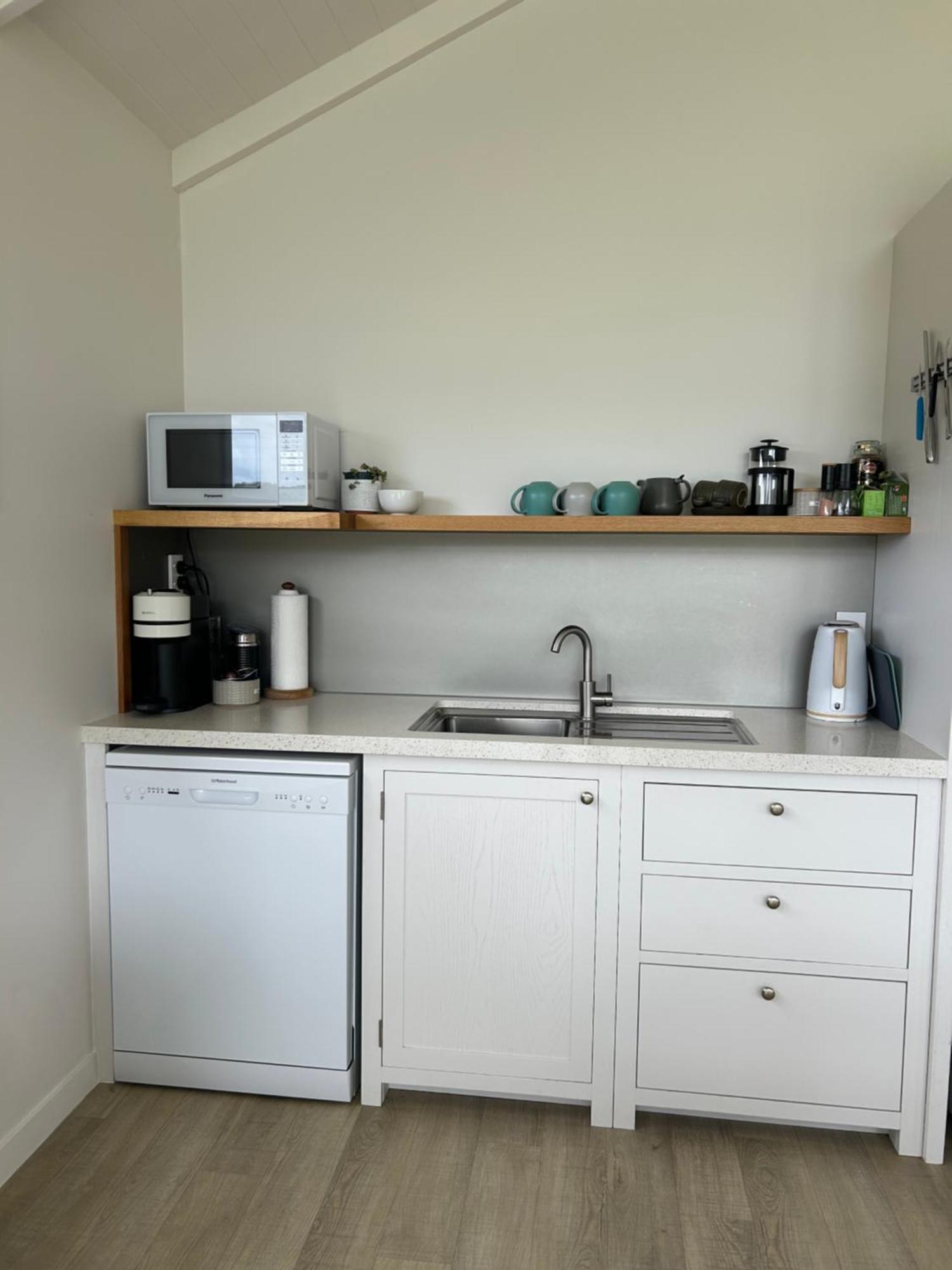 Purangi Waterfront Retreat - 2 Bedroom Cooks Beach Luaran gambar